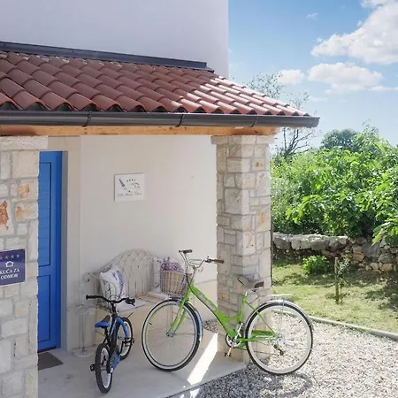 Holiday home Marija Klara *