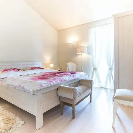 Hotel Marija Klara Vicani